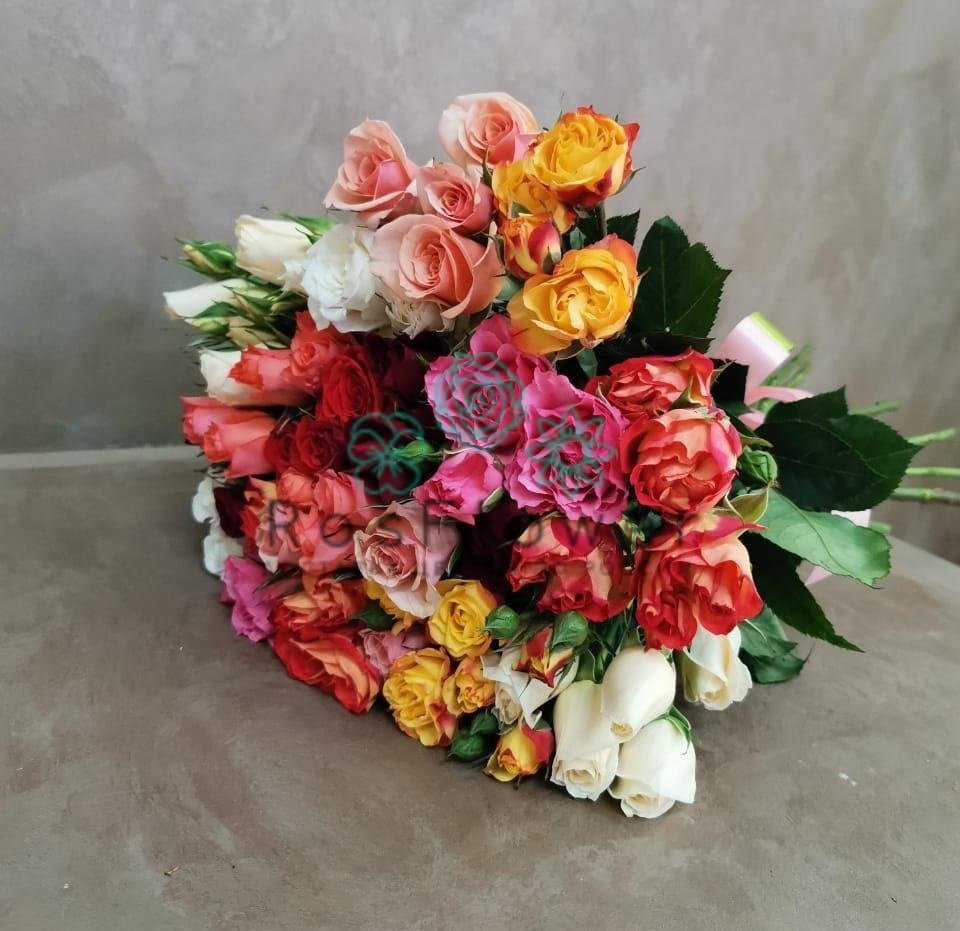 Букет цветов из: Розы в Леличи