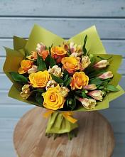 Букет цветов из:  Альстромерии и Розы в Леличи