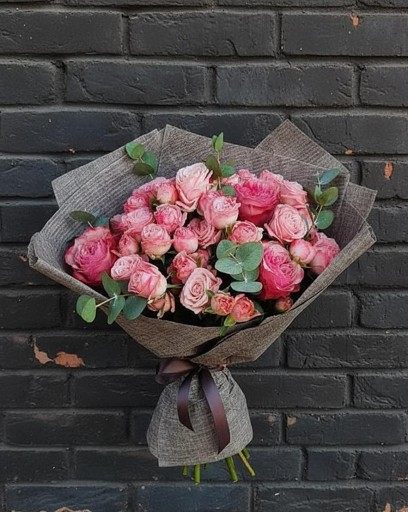 Букет цветов из: Розы в Леличи