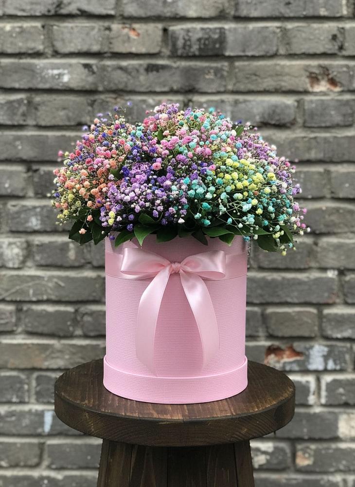 Цветочная композиция из Гипсофила и Розы в шляпной коробке в Леличи