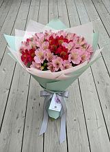 Букет цветов из:  Альстромерии в Леличи