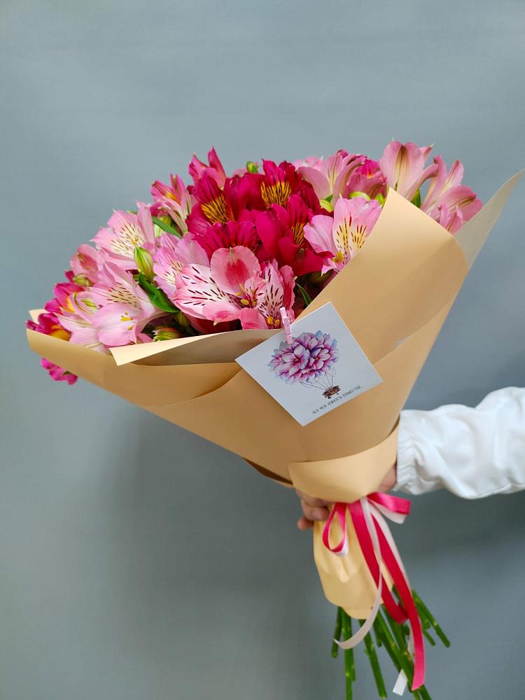 Букет цветов из: Альстромерии в Леличи