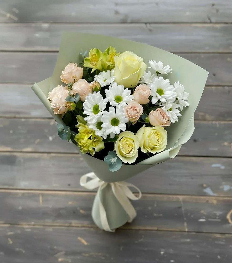 Букет цветов из: Альстромерии, Розы и Хризантемы в Леличи
