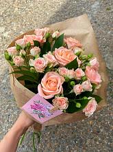 Букет цветов из:  Розы #REPLACE_PRED# Леличи