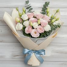 Букет цветов из:  Лизиантусы #REPLACE_PRED# Леличи