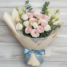 Букет цветов из:  Лизиантусы в Леличи