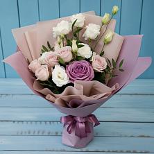 Букет цветов из:  Розы и Лизиантусы в Леличи