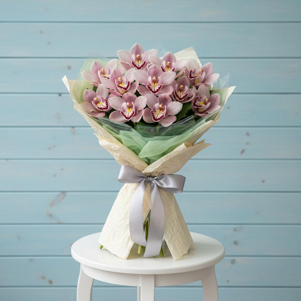 Букет цветов из: Орхидеи и Розы в Леличи