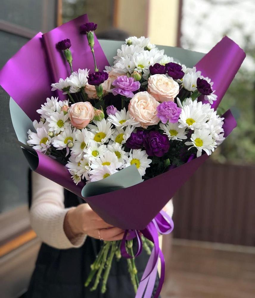 Букет цветов из: Хризантемы, Гвоздики и Розы в Леличи