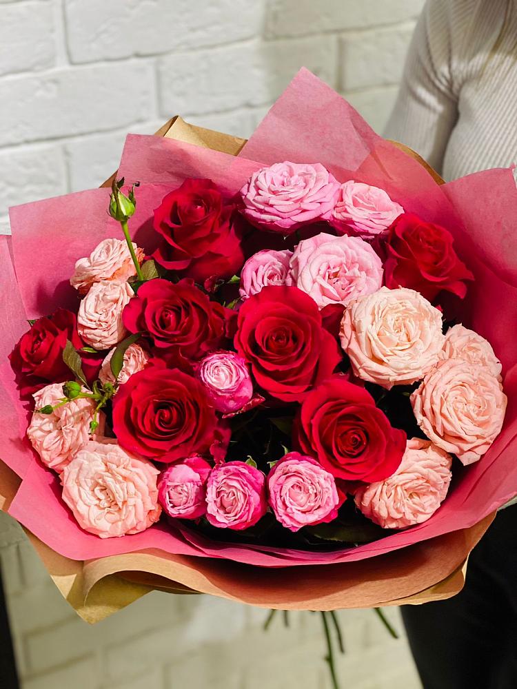 Букет цветов из: Розы в Леличи