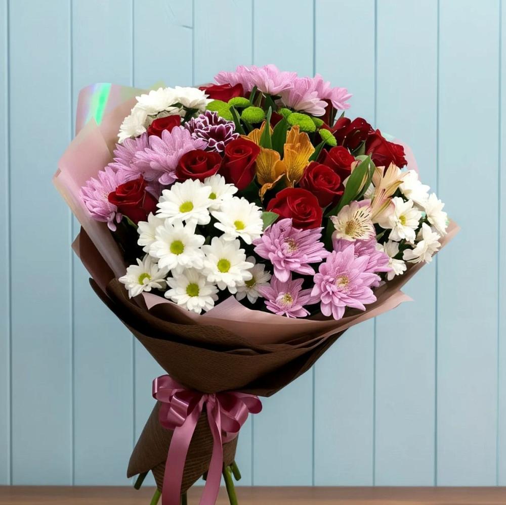 Букет цветов из: Розы, Хризантемы и Альстромерии в Леличи