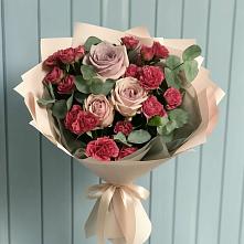 Букет цветов из:  Гвоздики и Розы в Леличи