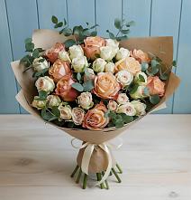 Букет цветов из:  Альстромерии и Розы в Леличи