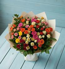 Букет Микс из разноцветных кустовых роз в Леличи